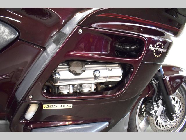 honda - st-1100-pan-european-abs-tcs