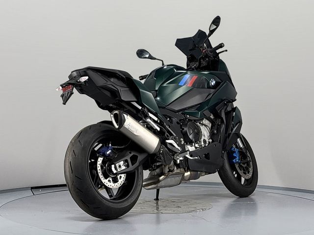 bmw - m-1000-xr