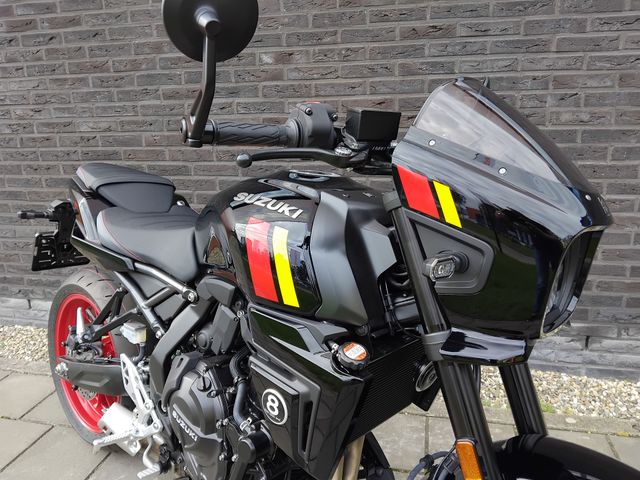 suzuki - gsx-8tt