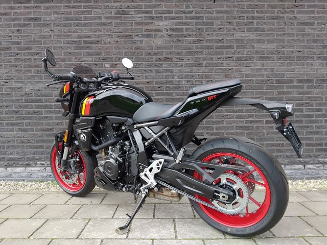 suzuki - gsx-8tt