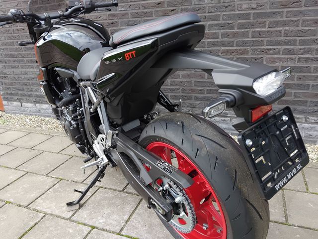 suzuki - gsx-8tt