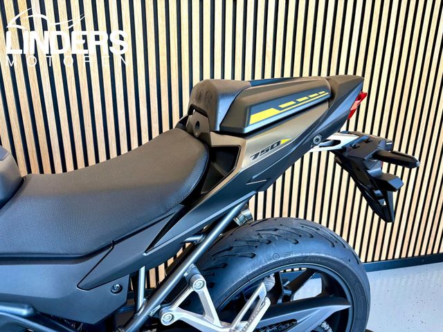 honda - cb-750-hornet