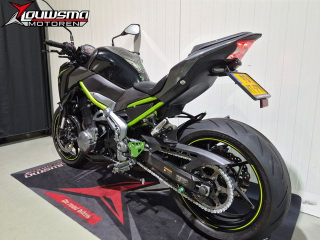 kawasaki - z900