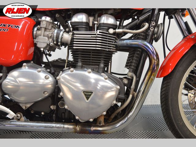 triumph - thruxton