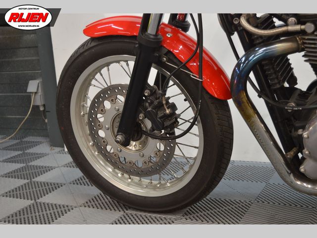 triumph - thruxton