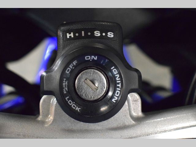 honda - cbr-1100--xx-super-blackbird