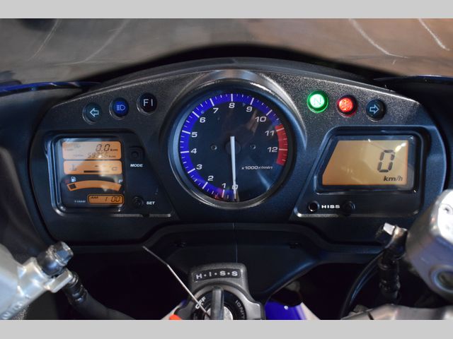honda - cbr-1100--xx-super-blackbird