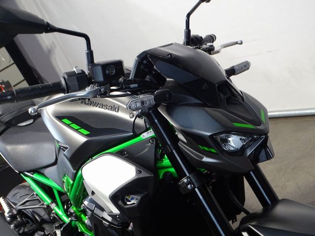kawasaki - z900
