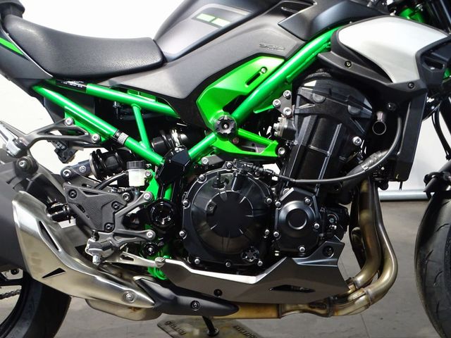 kawasaki - z900