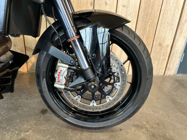 ktm - 1290-super-duke-r