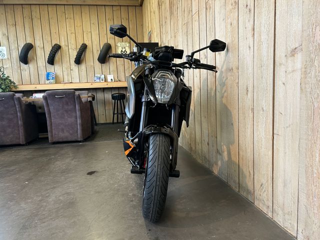 ktm - 1290-super-duke-r