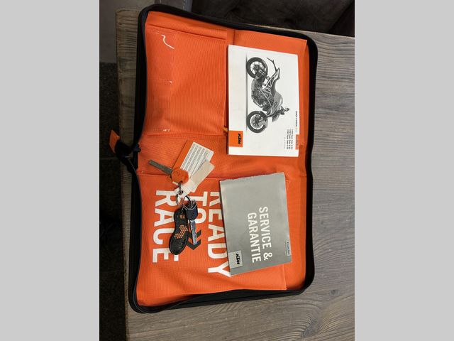 ktm - 1290-super-duke-r