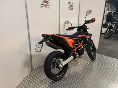 KTM 690 SMC R – foto 2