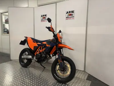 KTM 690 SMC R – foto 3