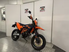 KTM 690 SMC R 2026 nieuw – foto 3 van 4