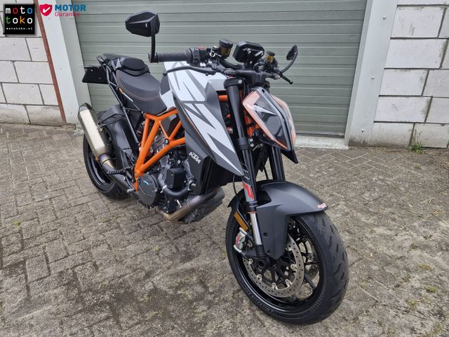 ktm - 1290-super-duke-r