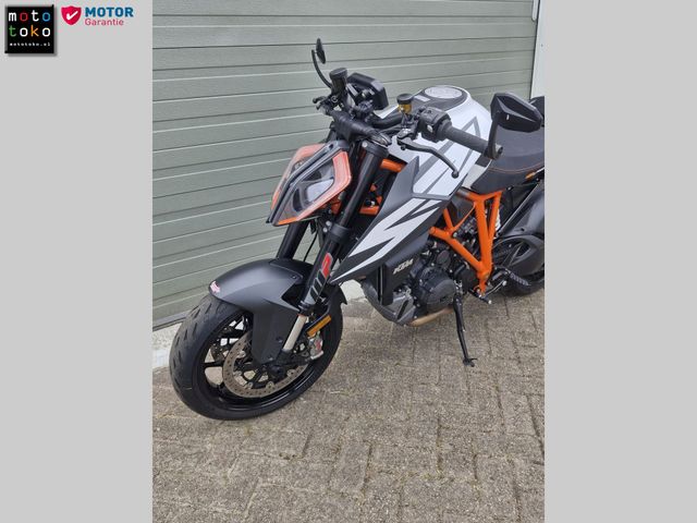 ktm - 1290-super-duke-r