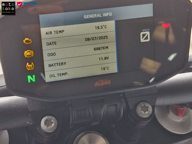 ktm - 1290-super-duke-r