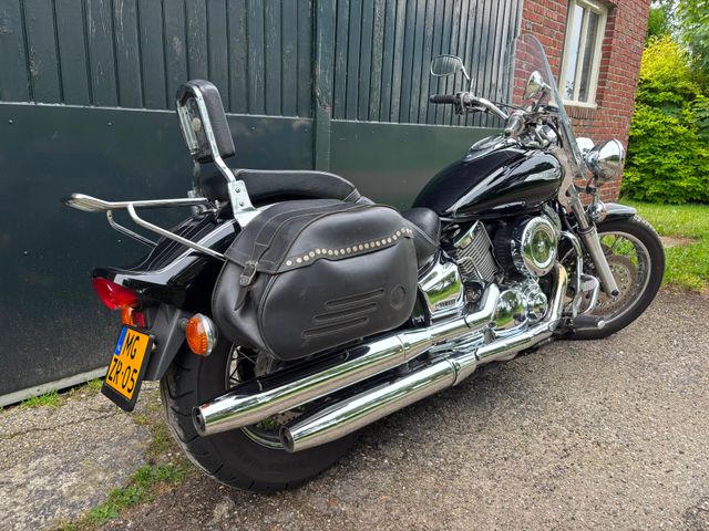yamaha - xvs-1100-a-dragstar-classic