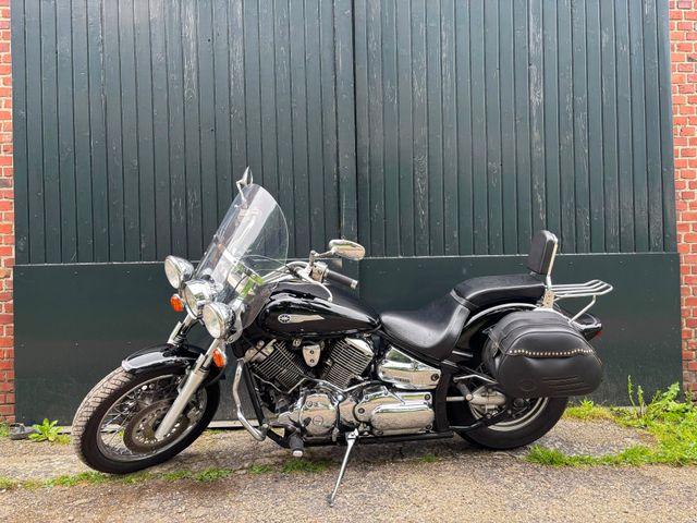 yamaha - xvs-1100-a-dragstar-classic