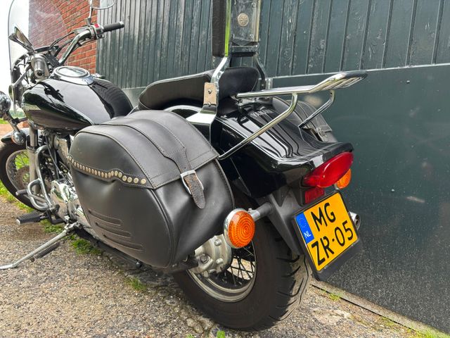 yamaha - xvs-1100-a-dragstar-classic