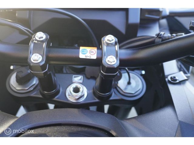 honda - crf-1100-l-africa-twin-dct