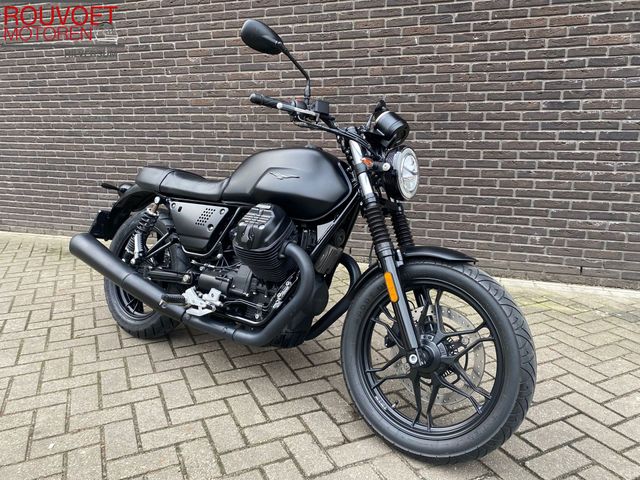 moto-guzzi - v-7-stone