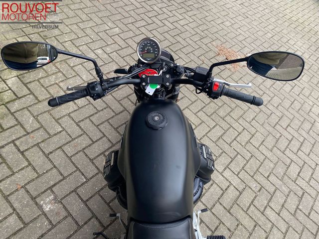 moto-guzzi - v-7-stone