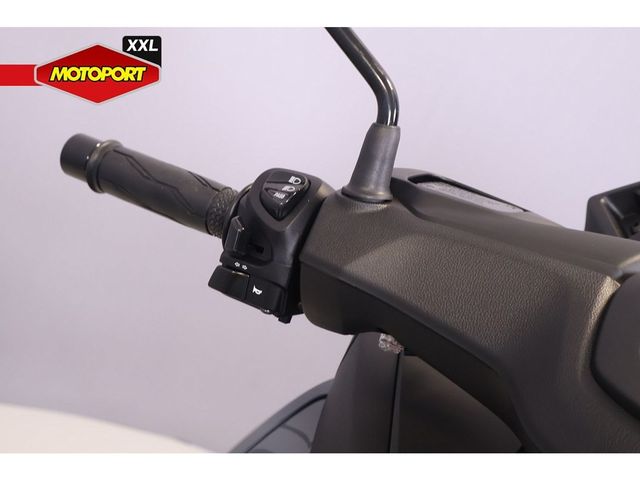 yamaha - tricity-300