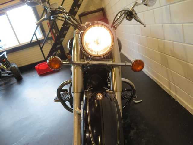 yamaha - xvs-1100-a-dragstar-classic