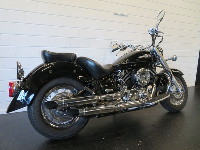 yamaha - xvs-1100-a-dragstar-classic