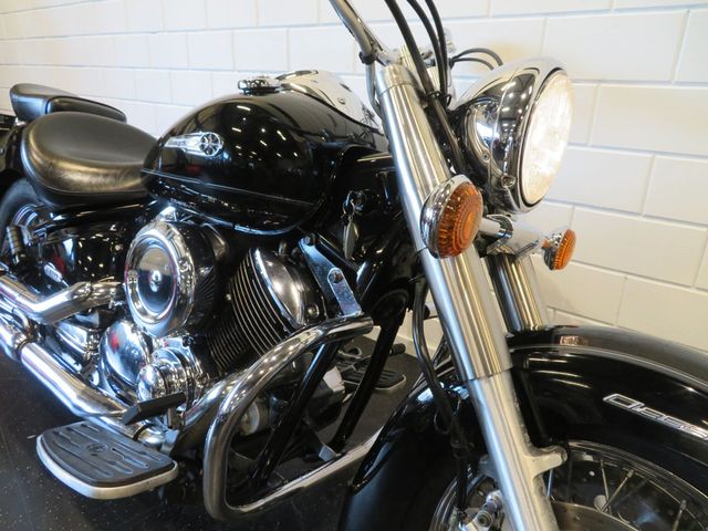 yamaha - xvs-1100-a-dragstar-classic