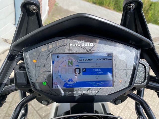 moto-guzzi - v-85-tt
