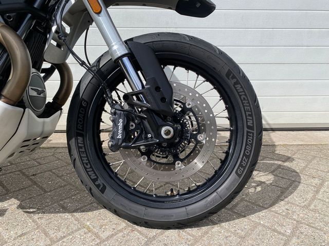 moto-guzzi - v-85-tt