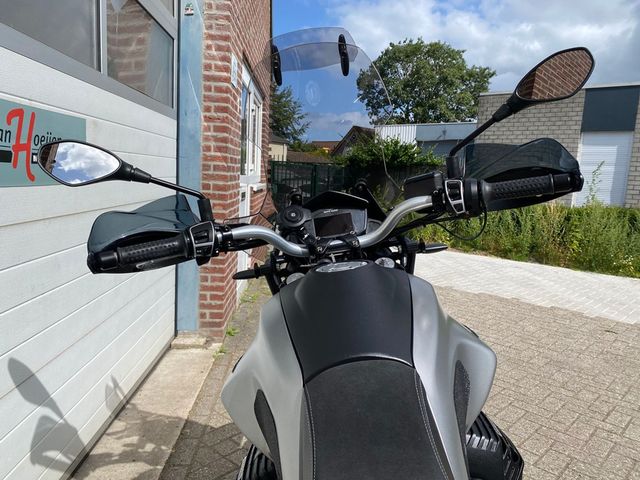 moto-guzzi - v-85-tt