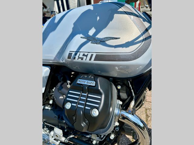 moto-guzzi - v-7-special