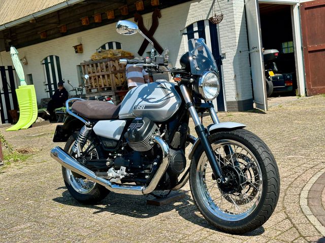 moto-guzzi - v-7-special