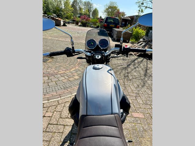moto-guzzi - v-7-special