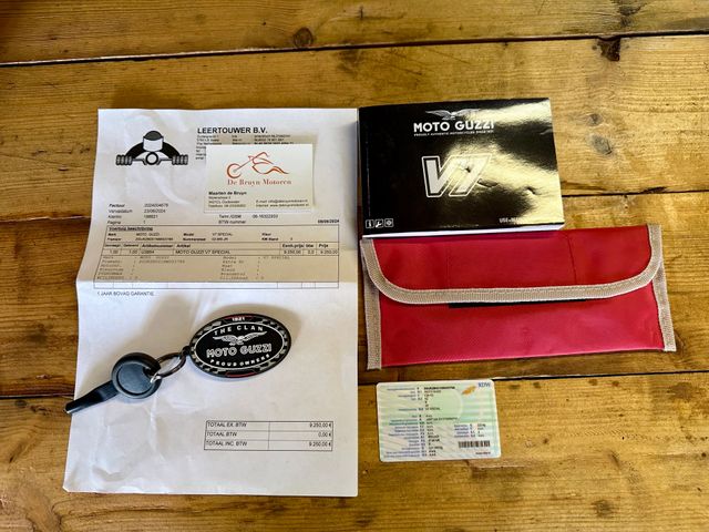 moto-guzzi - v-7-special