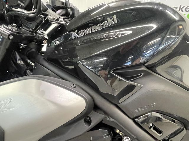 kawasaki - z900