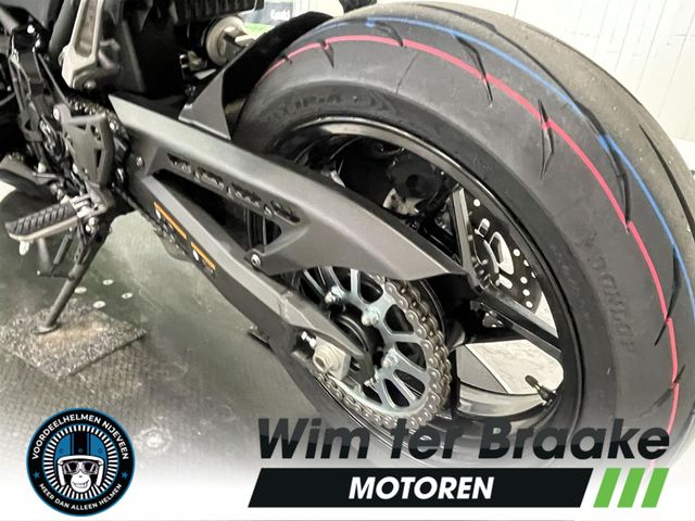kawasaki - z900