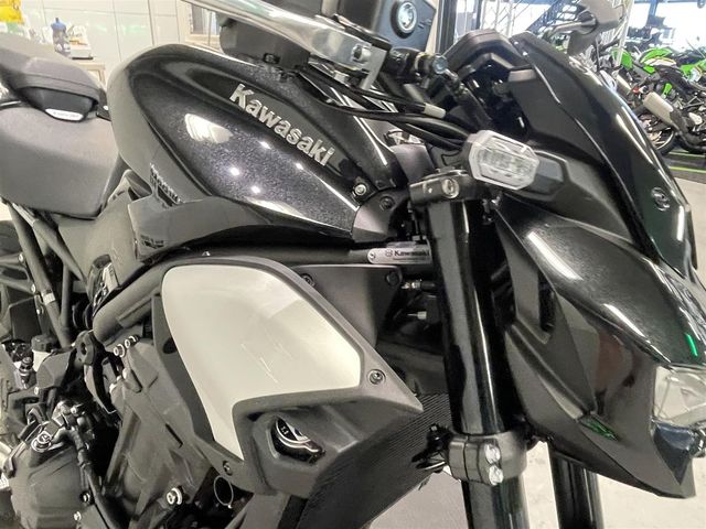 kawasaki - z900