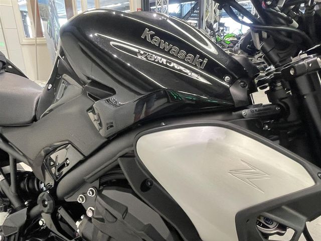 kawasaki - z900