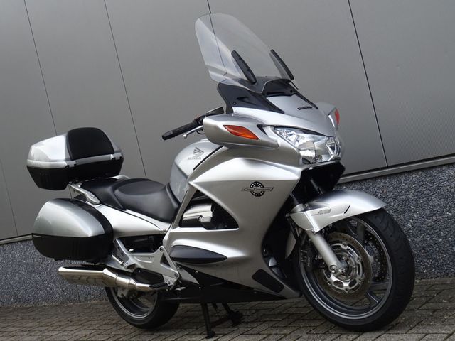 honda - st-1300-pan-european-abs