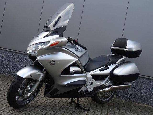 honda - st-1300-pan-european-abs