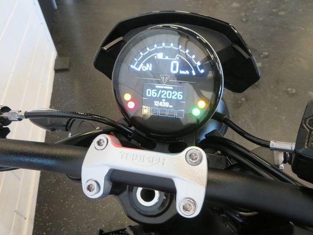 triumph - trident-660