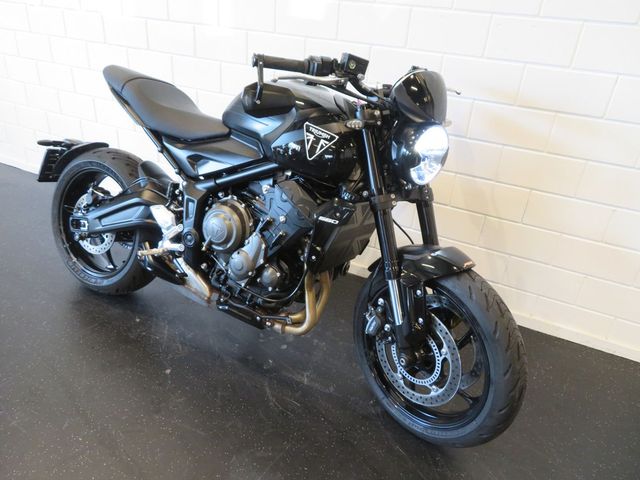 triumph - trident-660