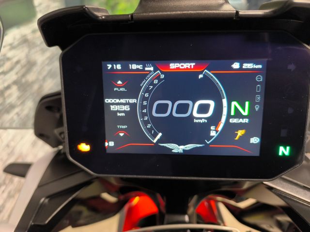 moto-guzzi - v-85-tt