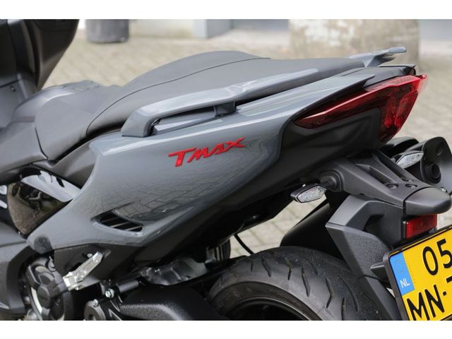 yamaha - tmax-tech-max