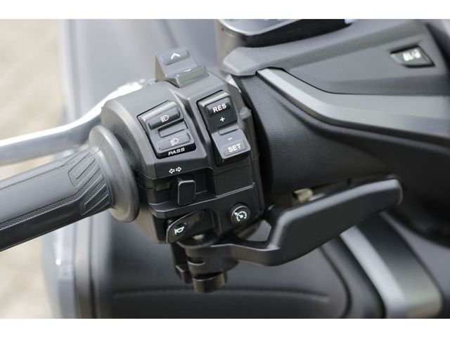 yamaha - tmax-tech-max